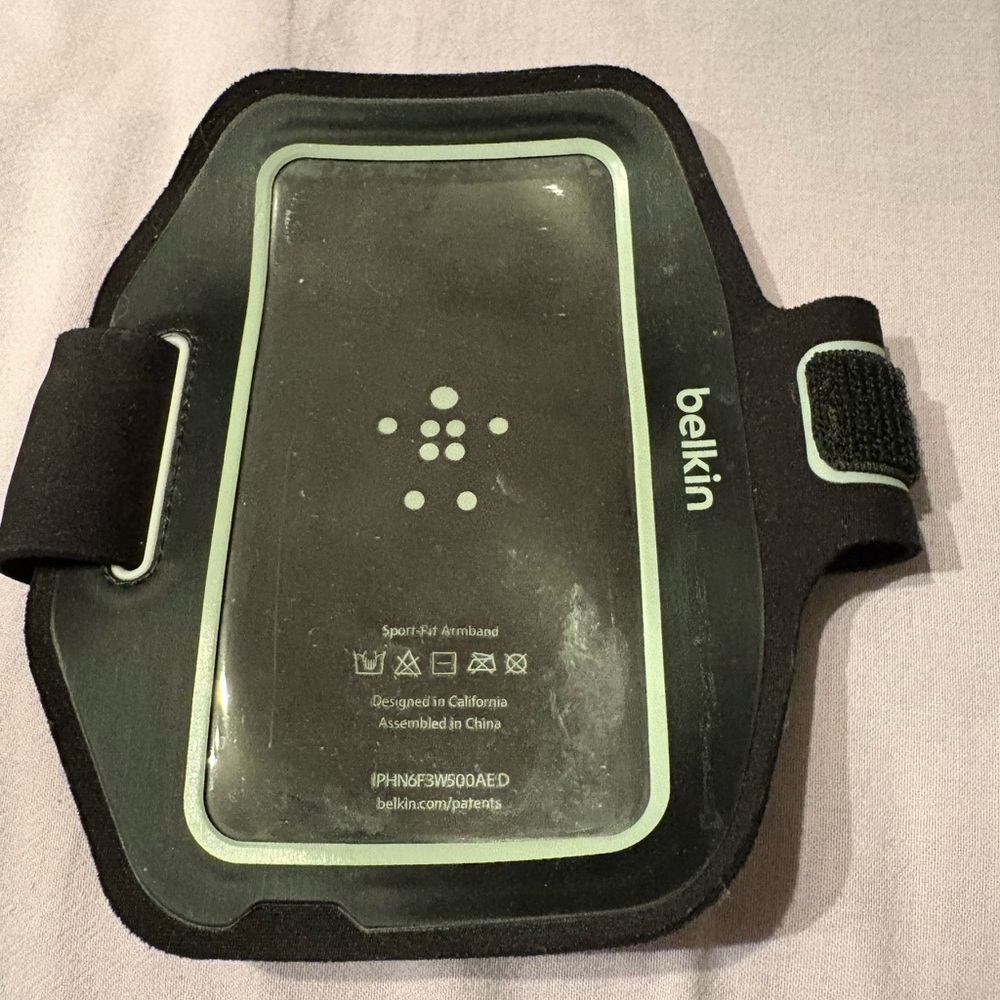 Belkin Sport-Fit Armband for iPhone in Black